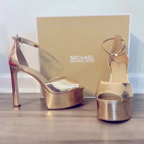 MICHAEL KORS Martina Metallic Snake Embossed Leather Pumps size 7 & 8 available - Picture 2 of 3